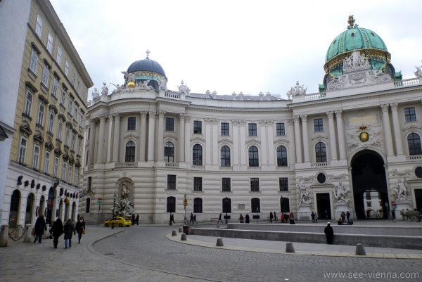 Vienna Hofburg Michaelerplatz Tour Privati